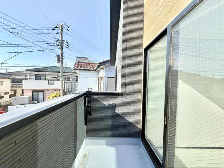 �o���R�j�[ ������ �G�߂̈ڂ낢����������J���I�ȋ�Ԃł�