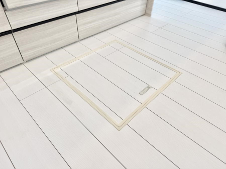 ���̑����� �ݔ����B�ꂽ���[�X�y�[�X�ŉƑS�̂��X�b�L��