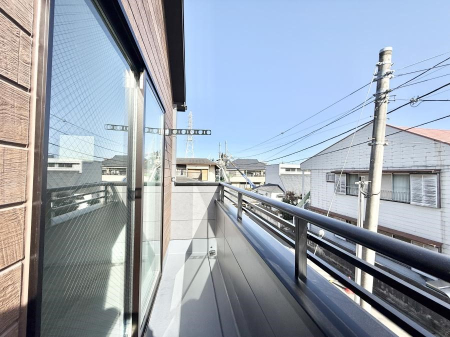 �o���R�j�[ ������ �G�߂̈ڂ낢����������J���I�ȋ�Ԃł�