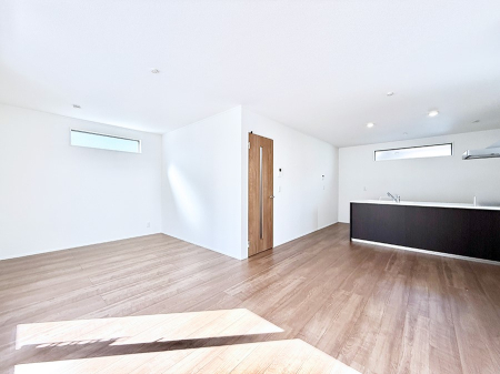 ���r���O �i�`�������ȃ��r���O�͂ǂ�ȃC���e���A�ɂ������܂�  