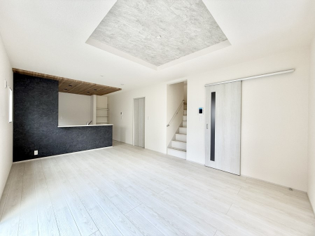 ���r���O ���������R�Ɖ�b�����܂��A�S�n�悢�ЂƂƂ�