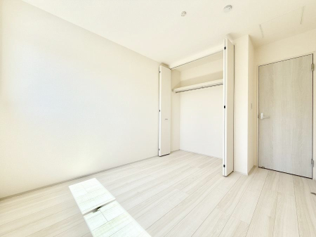 ���̑����� �������傫�Ȏ��[�ŉו����X�b�L���Еt���܂�  