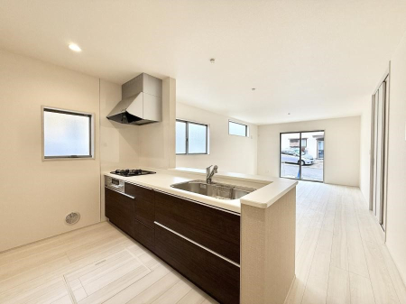 �L�b�`�� ��������b���[�܂�ΖʃL�b�`���I�Ƒ��Ƃ̉�b���͂��݂܂��I  