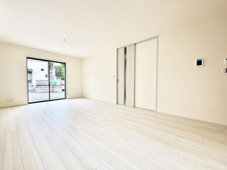 ���r���O �������z�������˂����ޖ��邢LDK�͉Ƒ��ł̂�т芰���܂�  