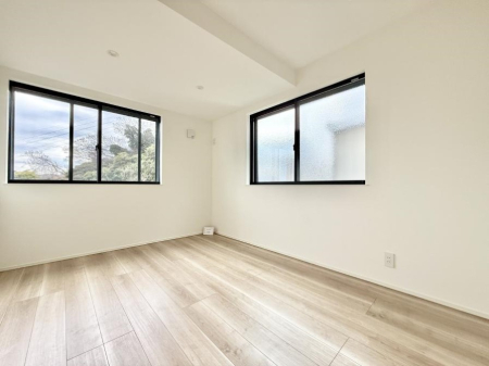 ���̑����� ������2�ʍ̌��Ŗ��邢�����I