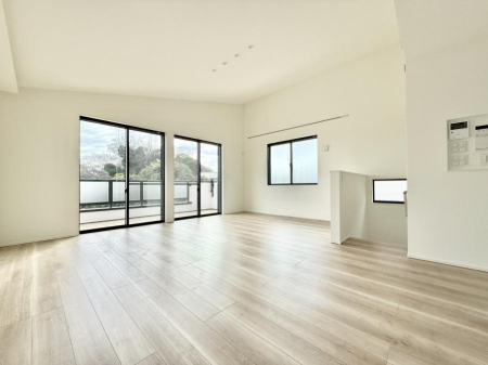 ���r���O �������z�������˂����ޖ��邢LDK  