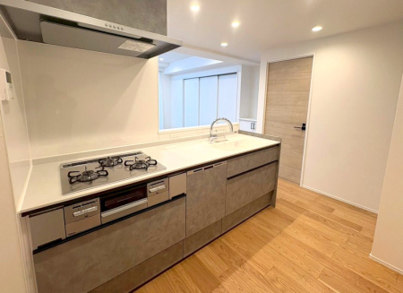 �L�b�`�� �����������������Ԃ����܂��A�Ί炠�ӂ��L�b�`��