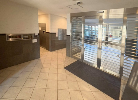 ���̑� �O�ρ��}���V�����̃��[���R�[�i�[�͂��ꂢ�ɂ���Ă��܂��B