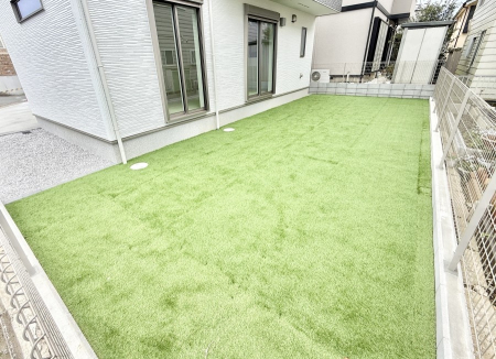 ���̑� �O�ρ���炵�ɏ�����^����A�΂��������ꂽ�Z�܂��ł�