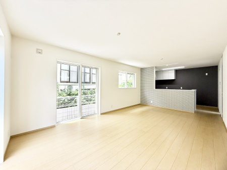 ���r���O ���������R�Ɖ�b�����܂��A�S�n�悢�ЂƂƂ�