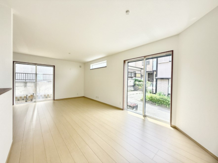 ���̑����� �������z�������˂����ޖ��邢LDK�͉Ƒ��ł̂�т芰���܂���  