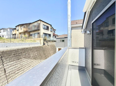 �o���R�j�[ ������ �G�߂̈ڂ낢����������J���I�ȋ�Ԃł�