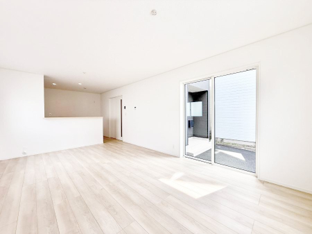 ���r���O ���������S�n�̂����A���z�̃��r���O