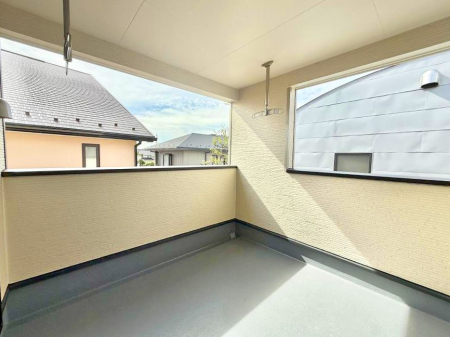 �o���R�j�[ ������ �G�߂̈ڂ낢����������J���I�ȋ�Ԃł�