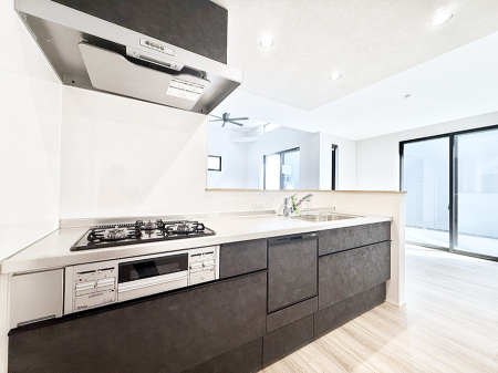 �L�b�`�� �������V���v���Ŕ������S�n�悢���Ԃ𐶂ރL�b�`�����