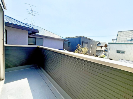 �o���R�j�[ ������ �G�߂̈ڂ낢����������J���I�ȋ�Ԃł�