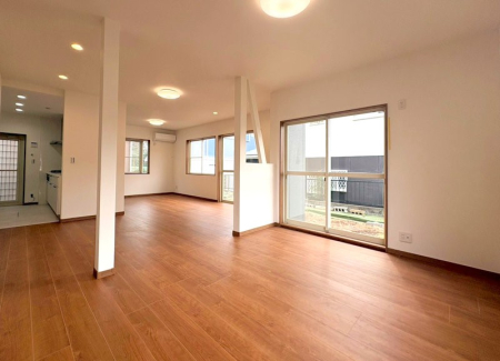 ���r���O �傫�ȑ�����������薾�邢��Ԃł��������������܂�  