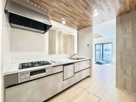 �L�b�`�� �����������������Ԃ����܂��A�Ί炠�ӂ��L�b�`��