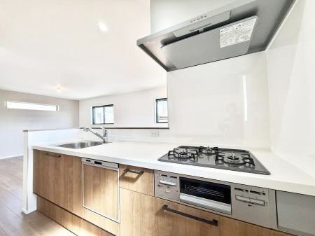 �L�b�`�� ���邳�ƊJ���������Ղ�ȃL�b�`���I  