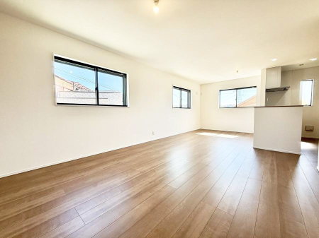 ���̑����� �C���e���A���l����̂��y���݂ȍL�����r���O�ł��I  