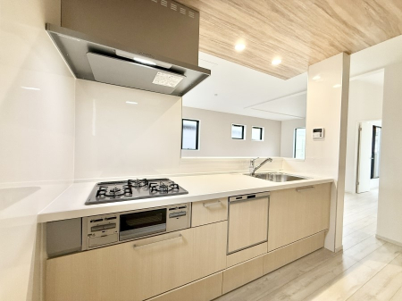 �L�b�`�� �������V���v���Ŕ������S�n�悢���Ԃ𐶂ރL�b�`�����