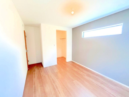 ���̑����� �������V�b�N�ȃA�N�Z���g�N���X���f���܂���  