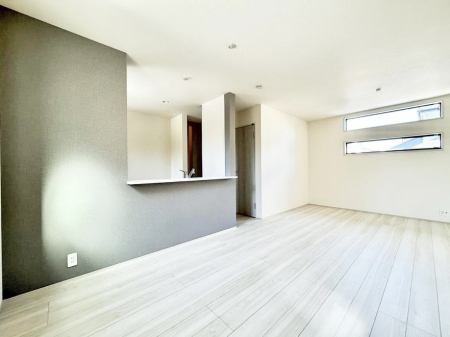 ���r���O ����