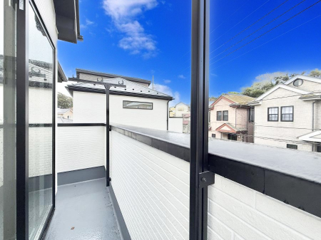 �o���R�j�[ ������ �G�߂̈ڂ낢����������J���I�ȋ�Ԃł�