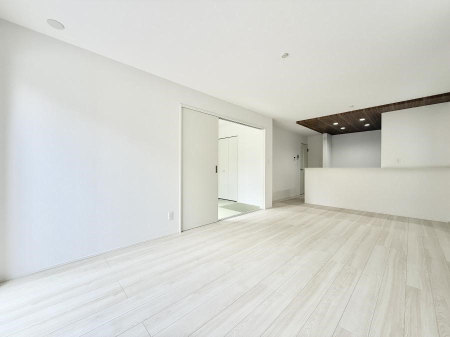 ���r���O ���̊Ԃɂ��Ƒ����W�܂����Ⴄ����ȃ��r���O�����ł����