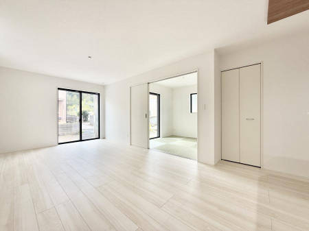 ���̑����� ������Ƃ������r���O�͂ǂ�ȃC���e���A�ɂ��}�b�`���܂�  