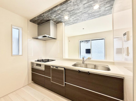 �L�b�`�� ���������y���݂ƐH�ׂ�K����͂���L�b�`��