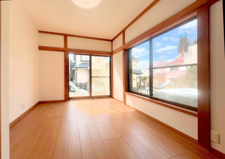 ���r���O ���������R�̌����������݁A���邢��Ԃ��L����܂�