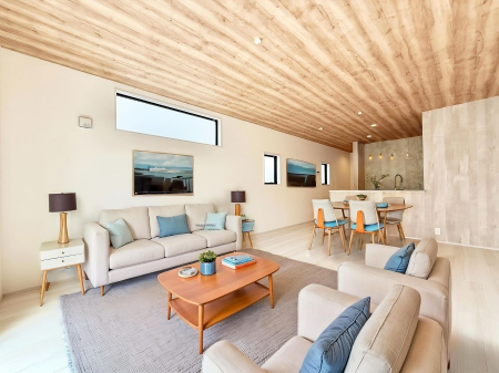 ���r���O ���������났�ƏΊ炪�W�܂�A�S���܂郊�r���O