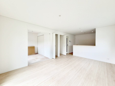 ���r���O �������i�`�������ȃ��r���O�͂ǂ�ȃC���e���A�ɂ������܂�  