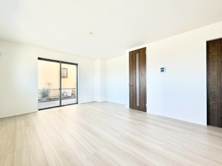 ���̑����� �C���e���A���l����̂��y���݂ȍL�����r���O�ł��I  