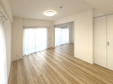 ���r���O �i�`�������ȃ��r���O�͂ǂ�ȃC���e���A�ɂ������܂�