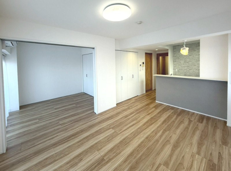 ���r���O ���̊Ԃɂ��Ƒ����W�܂����Ⴄ����ȃ��r���O�����ł����