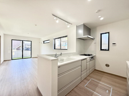 �L�b�`�� ��������b���[�܂�ΖʃL�b�`���I�Ƒ��Ƃ̉�b���͂��݂܂��I  