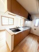 �L�b�`�� ���邳�ƊJ���������Ղ�ȃL�b�`���I  