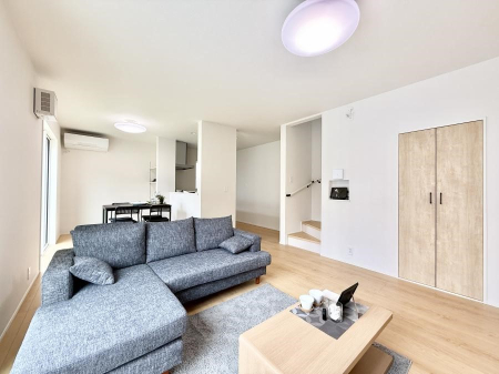 ���r���O ���������R�Ɖ�b�����܂��A�S�n�悢�ЂƂƂ�