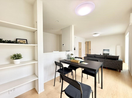 ���̑����� �������Ƒ��̏Ί炪���ӂ��A���났�̋��