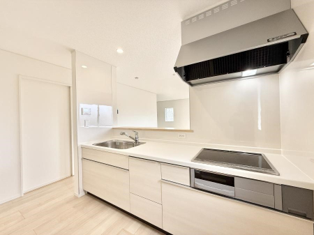 �L�b�`�� ��������b���[�܂�ΖʃL�b�`���I�Ƒ��Ƃ̉�b���͂��݂܂�  