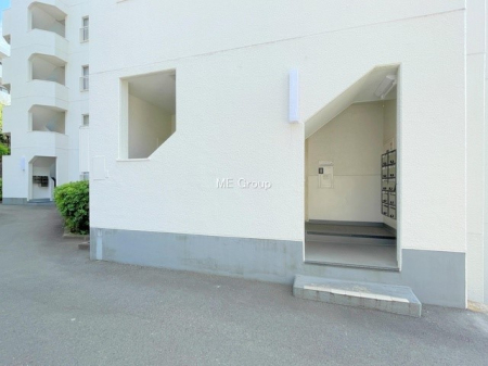 �G���g�����X �O�ρ��A�邽�тɈ��S����^���Ă����A���J�ɊǗ����ꂽ���L���