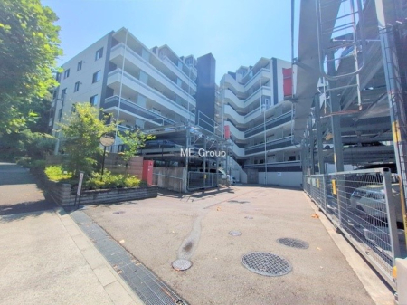 ���ԏ� �O�ρ����K�Ȓ��ԃX�y�[�X�ň��S