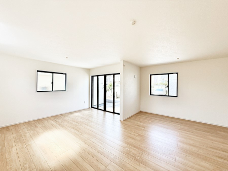 ���̑����� �������z�������˂����ޖ��邢LDK�͉Ƒ��ł̂�т芰���܂�