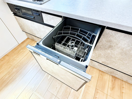 ���̑����� �ݔ����H��̕ЂÂ����H��킪����Ύ��Z�ɁB���Ƒ��Ƃ̎��Ԃ𑝂₹�܂�