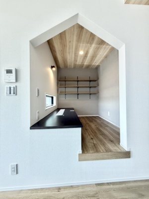 ���̑����� �ݔ������S�ŃX���[�Y�ɉו����󂯎��āA�Z��������ɍœK