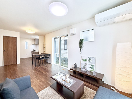 ���r���O ���̊Ԃɂ��Ƒ����W�܂����Ⴄ����ȃ��r���O�����ł����