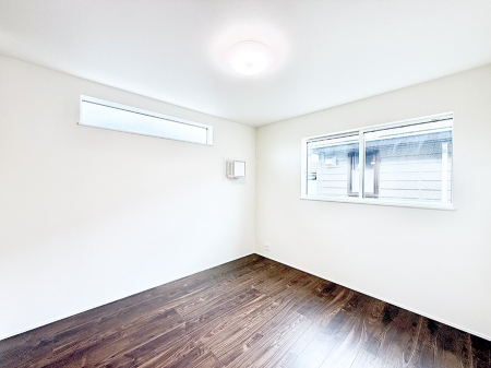 �Q�� 2�ʍ̌��Ŗ��邢�����I  