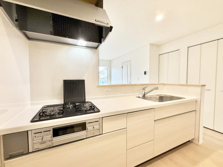 �L�b�`�� ���邢�F�̃L�b�`�� �ǂ�ȃC���e���A�ɂ������܂���  